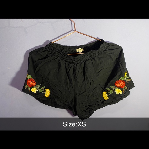 Short set - Picture 2 of 2